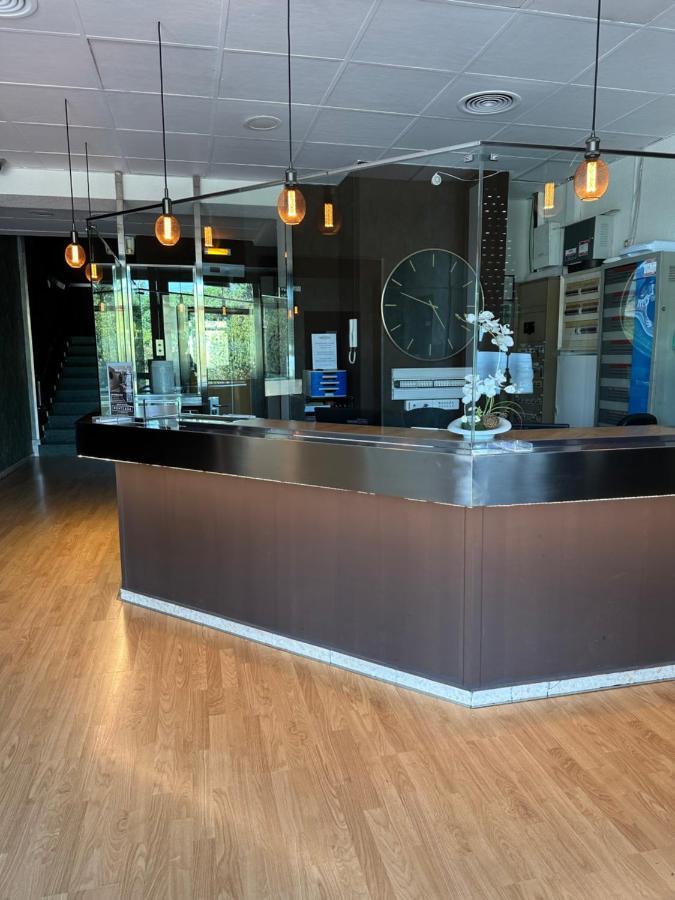 Aparthotel Montcada المظهر الخارجي الصورة